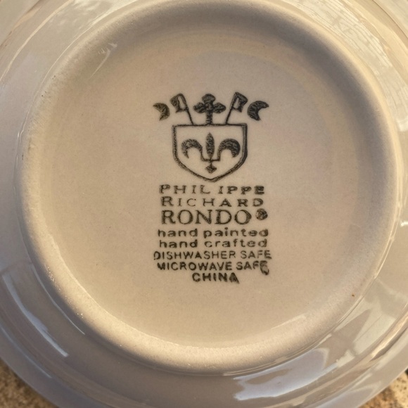 Philippe Richard Rondo Handcrafted Plate - Picture 2 of 2